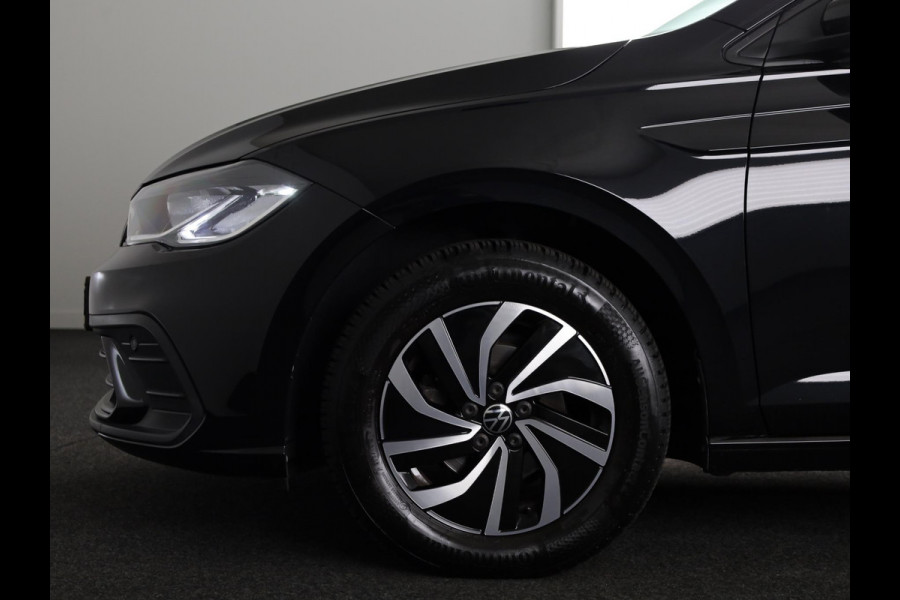 Volkswagen Polo 1.0 TSI Life 95 pk | Navigatie via App | Parkeersensoren | Adaptieve cruise control | LED koplampen | Apple Carplay/Android Auto |