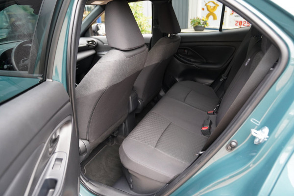Toyota Yaris Cross 1.5 Hybrid 115 Dynamic|Prijs rijklaar incl fabrieksgarantie|Stoel/Stuurverwarming LMV 17" Clima Camera