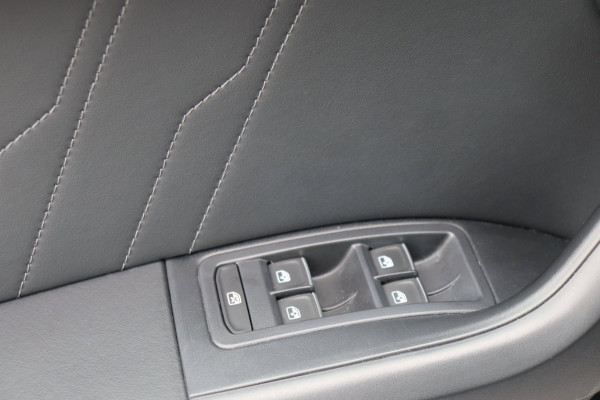 Seat Ateca 1.5 TSI FR Business Intense Org.NL el.stoel+mem+vw stuurverw. parkeerhulp el.klep camera's