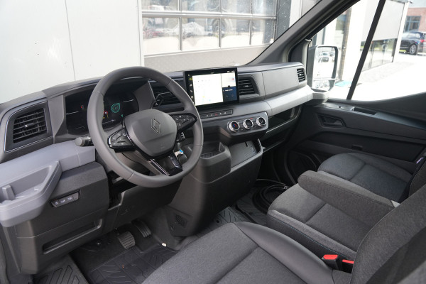 Renault Master E-Tech T35 L2H2 Advance Long Range 87 kWh 143pk - 2x Schuifdeur - Navi - Camera - Betimmering - Trekhaak - Blind Spot - Stoelverwarming