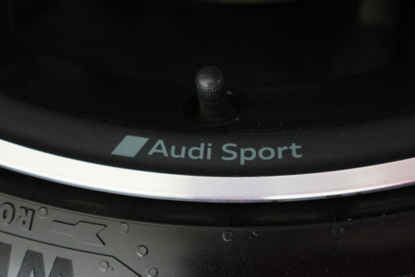 Audi RS3 Sportback 2.5 TFSI Quattro Panoramadak, Virtual Cokcpit, Leer, ACC, B&O, Apple CarPlay, Camera, Keyless, 19"