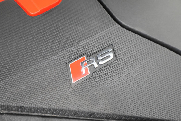 Audi RS3 Sportback 2.5 TFSI Quattro Panoramadak, Virtual Cokcpit, Leer, ACC, B&O, Apple CarPlay, Camera, Keyless, 19"
