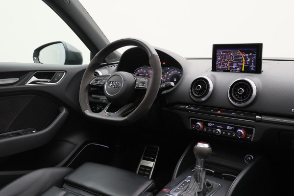 Audi RS3 Sportback 2.5 TFSI Quattro Panoramadak, Virtual Cokcpit, Leer, ACC, B&O, Apple CarPlay, Camera, Keyless, 19"