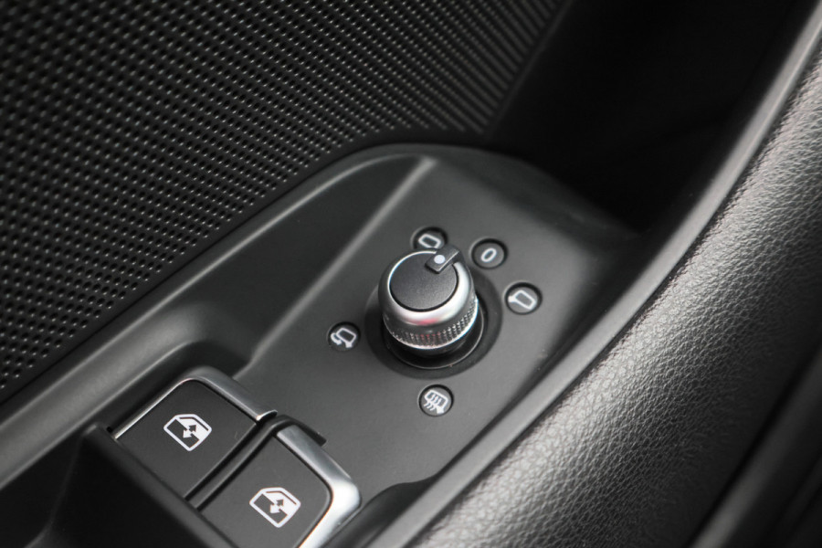 Audi RS3 Sportback 2.5 TFSI Quattro Panoramadak, Virtual Cokcpit, Leer, ACC, B&O, Apple CarPlay, Camera, Keyless, 19"