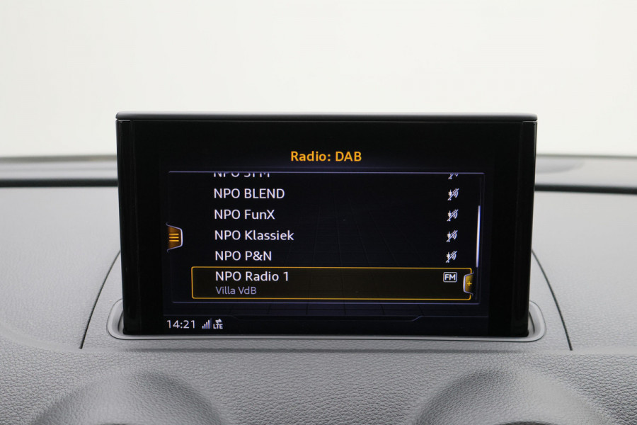 Audi RS3 Sportback 2.5 TFSI Quattro Panoramadak, Virtual Cokcpit, Leer, ACC, B&O, Apple CarPlay, Camera, Keyless, 19"