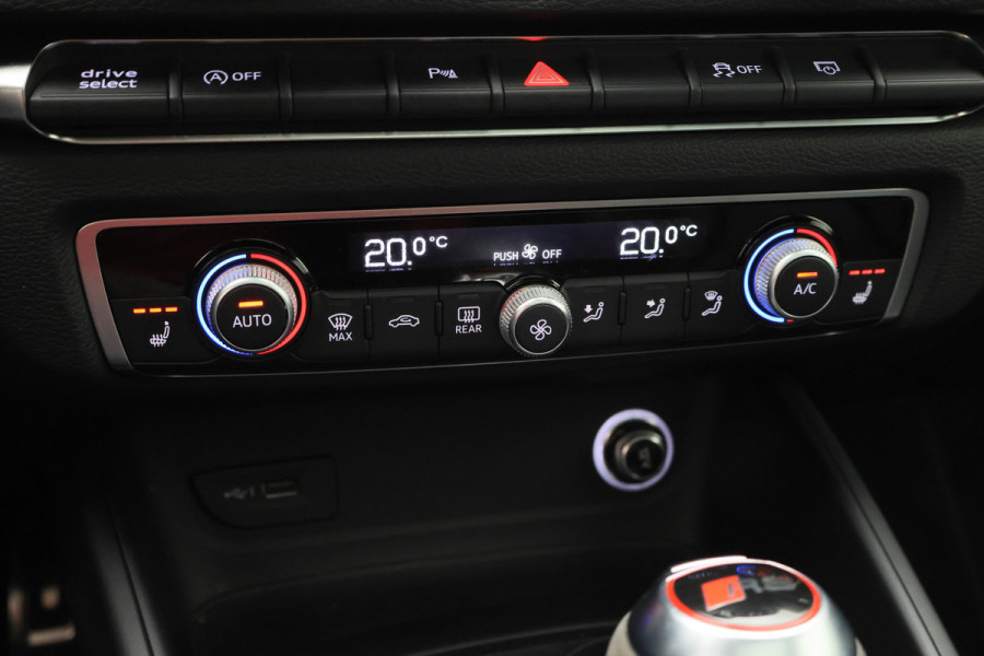 Audi RS3 Sportback 2.5 TFSI Quattro Panoramadak, Virtual Cokcpit, Leer, ACC, B&O, Apple CarPlay, Camera, Keyless, 19"