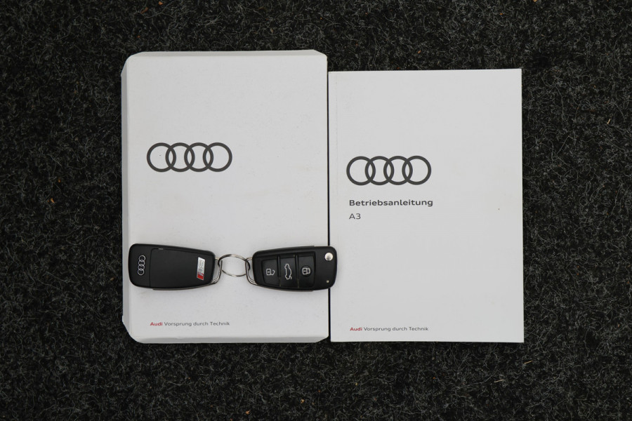 Audi RS3 Sportback 2.5 TFSI Quattro Panoramadak, Virtual Cokcpit, Leer, ACC, B&O, Apple CarPlay, Camera, Keyless, 19"