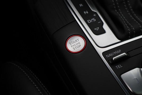 Audi RS3 Sportback 2.5 TFSI Quattro Panoramadak, Virtual Cokcpit, Leer, ACC, B&O, Apple CarPlay, Camera, Keyless, 19"