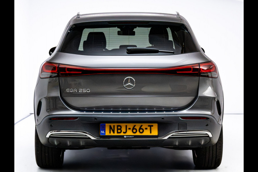Mercedes-Benz EQA 250 AMG Line 67 kWh | Panoramadak | Camera | Cruise-control | Navigatie | Stoelverwarming | Sfeerverlichting, Elektrische Achterklep, Led High Performance, Apple Carplay/Android Auto