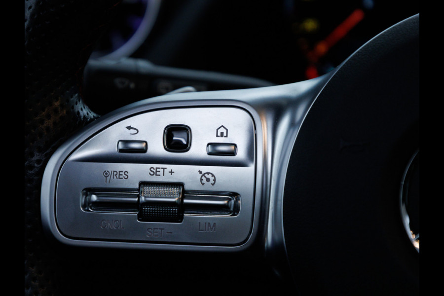 Mercedes-Benz EQA 250 AMG Line 67 kWh | Panoramadak | Camera | Cruise-control | Navigatie | Stoelverwarming | Sfeerverlichting, Elektrische Achterklep, Led High Performance, Apple Carplay/Android Auto