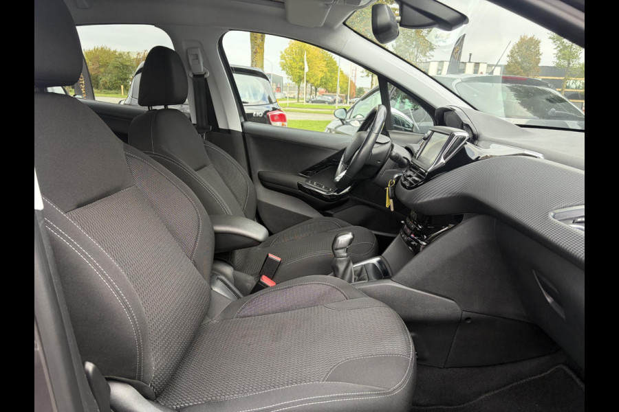 Peugeot 208 1.2 PureTech Allure ✓Pano✓Camera✓Carplay✓Navi✓110pk✓Clima✓Cruise✓Lm velgen✓Pdc✓Recent beurt gehad✓5 Deurs✓Weinig km✓N.A.P✓Apk tot 08-2027