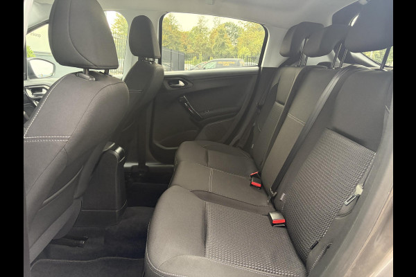 Peugeot 208 1.2 PureTech Allure ✓Pano✓Camera✓Carplay✓Navi✓110pk✓Clima✓Cruise✓Lm velgen✓Pdc✓Recent beurt gehad✓5 Deurs✓Weinig km✓N.A.P✓Apk tot 08-2027