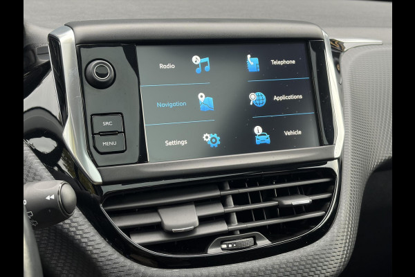 Peugeot 208 1.2 PureTech Allure ✓Pano✓Camera✓Carplay✓Navi✓110pk✓Clima✓Cruise✓Lm velgen✓Pdc✓Recent beurt gehad✓5 Deurs✓Weinig km✓N.A.P✓Apk tot 08-2027
