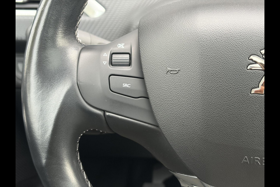 Peugeot 208 1.2 PureTech Allure ✓Pano✓Camera✓Carplay✓Navi✓110pk✓Clima✓Cruise✓Lm velgen✓Pdc✓Recent beurt gehad✓5 Deurs✓Weinig km✓N.A.P✓Apk tot 08-2027