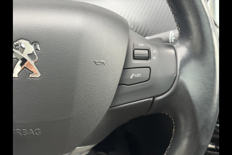 Peugeot 208 1.2 PureTech Allure ✓Pano✓Camera✓Carplay✓Navi✓110pk✓Clima✓Cruise✓Lm velgen✓Pdc✓Recent beurt gehad✓5 Deurs✓Weinig km✓N.A.P✓Apk tot 08-2027