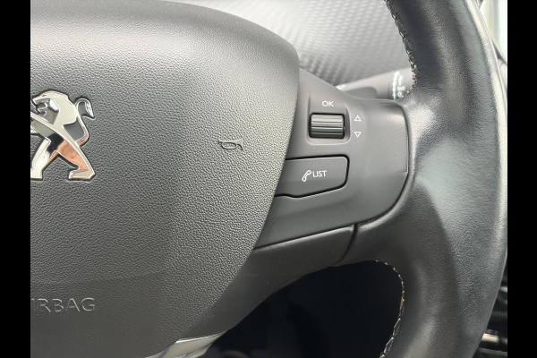 Peugeot 208 1.2 PureTech Allure ✓Pano✓Camera✓Carplay✓Navi✓110pk✓Clima✓Cruise✓Lm velgen✓Pdc✓Recent beurt gehad✓5 Deurs✓Weinig km✓N.A.P✓Apk tot 08-2027