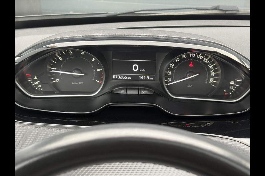 Peugeot 208 1.2 PureTech Allure ✓Pano✓Camera✓Carplay✓Navi✓110pk✓Clima✓Cruise✓Lm velgen✓Pdc✓Recent beurt gehad✓5 Deurs✓Weinig km✓N.A.P✓Apk tot 08-2027
