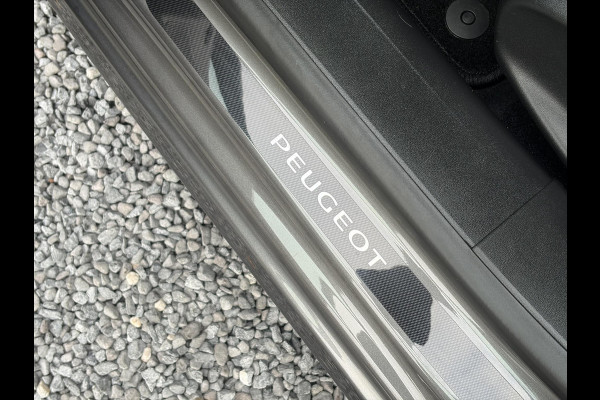 Peugeot 208 1.2 PureTech Allure ✓Pano✓Camera✓Carplay✓Navi✓110pk✓Clima✓Cruise✓Lm velgen✓Pdc✓Recent beurt gehad✓5 Deurs✓Weinig km✓N.A.P✓Apk tot 08-2027