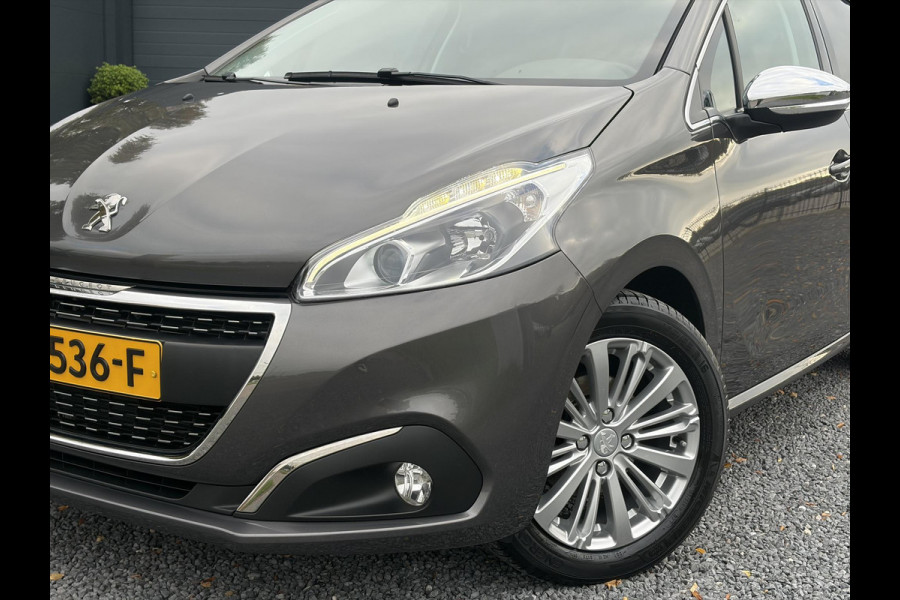 Peugeot 208 1.2 PureTech Allure ✓Pano✓Camera✓Carplay✓Navi✓110pk✓Clima✓Cruise✓Lm velgen✓Pdc✓Recent beurt gehad✓5 Deurs✓Weinig km✓N.A.P✓Apk tot 08-2027