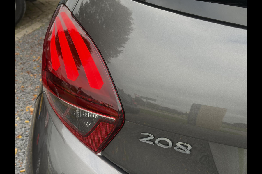 Peugeot 208 1.2 PureTech Allure ✓Pano✓Camera✓Carplay✓Navi✓110pk✓Clima✓Cruise✓Lm velgen✓Pdc✓Recent beurt gehad✓5 Deurs✓Weinig km✓N.A.P✓Apk tot 08-2027
