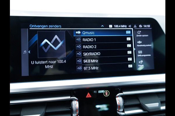 BMW 3 Serie Touring 320e Business Edition Plus | Camera | PDC V+A | Elec. achterklep | Cruise | Navigatie pro | Afn.Trekhaak Apple carplay/Android auto, Lederen bekleding, 18"LMV