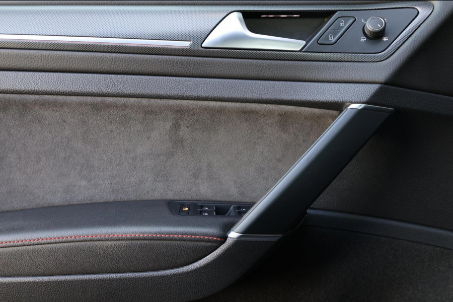 Volkswagen Golf 2.0 TSI GTI TCR 290+PK LED/VIRTUAL/PANO/ALCANTARA+S.VERWARMING/LMV 19'/CAM/DYNAUDIO/LINE/ACC/ECC/12 MDN GARANTIE!
