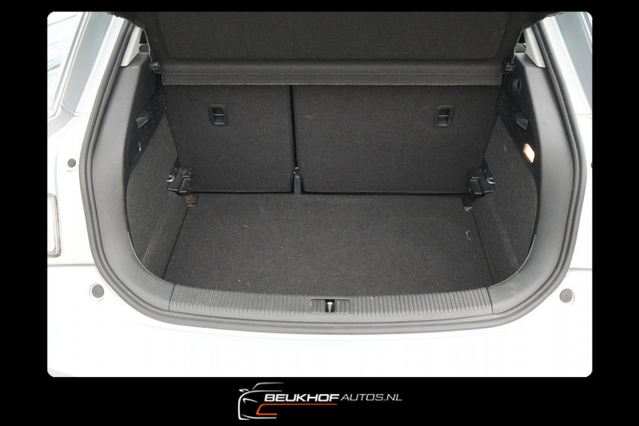 Audi A1 1.0 TFSI 2018 Trekhaak Nav Parkeersensoren Bluetooth