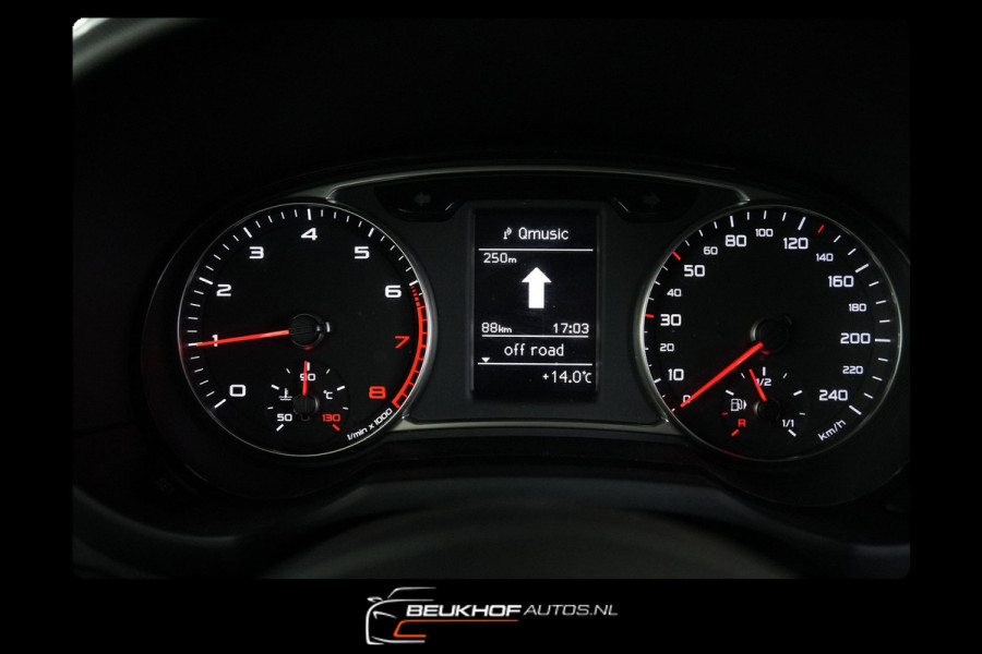 Audi A1 1.0 TFSI 2018 Trekhaak Nav Parkeersensoren Bluetooth