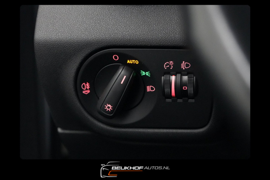 Audi A1 1.0 TFSI 2018 Trekhaak Nav Parkeersensoren Bluetooth