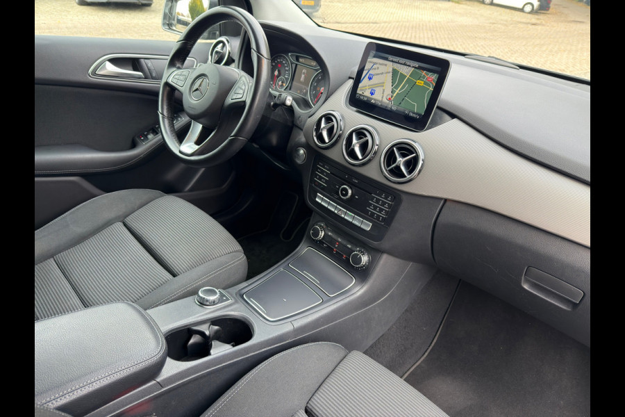 Mercedes-Benz B-Klasse 180 Ambition l Airco l LED l Navi l Volledig Dealer Onderhouden l