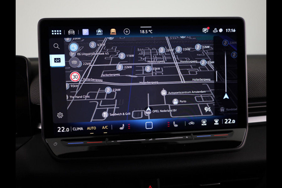 Volkswagen T-Roc 1.5 eTSI R-Line 150 PK DSG | Navigatie | Parkeercamera | Matrix LED Koplampen | Keyless entry | elektrisch achterklep |