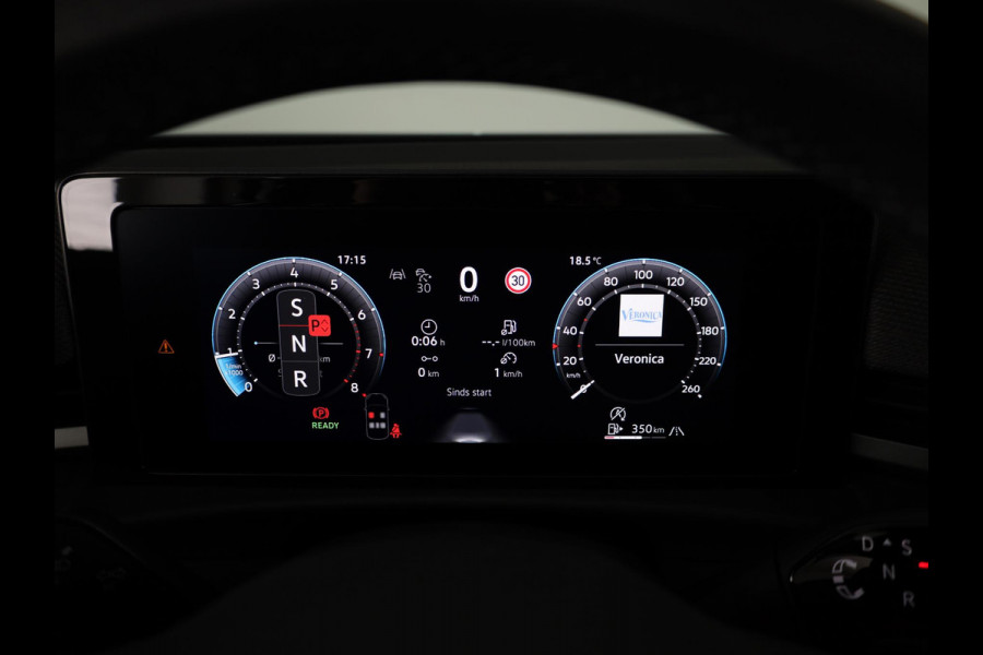Volkswagen T-Roc 1.5 eTSI R-Line 150 PK DSG | Navigatie | Parkeercamera | Matrix LED Koplampen | Keyless entry | elektrisch achterklep |