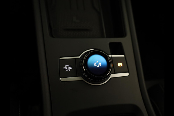 Volkswagen T-Roc 1.5 eTSI R-Line 150 PK DSG | Navigatie | Parkeercamera | Matrix LED Koplampen | Keyless entry | elektrisch achterklep |