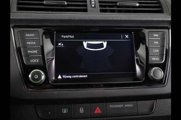 Škoda Fabia Combi 1.0 TSI Ambition 95 pk | Navigatie | Parkeersensoren (achter) | Cruise control | Autom. airco | Apple carplay / Android auto |