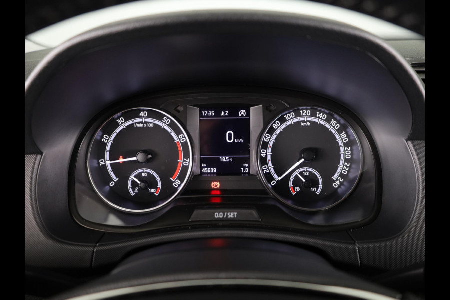 Škoda Fabia Combi 1.0 TSI Ambition 95 pk | Navigatie | Parkeersensoren (achter) | Cruise control | Autom. airco | Apple carplay / Android auto |