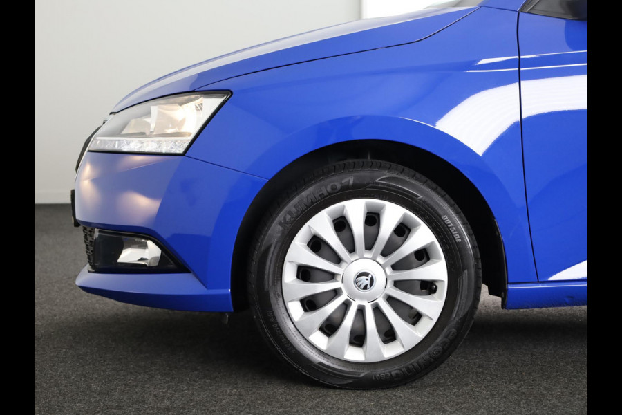 Škoda Fabia Combi 1.0 TSI Ambition 95 pk | Navigatie | Parkeersensoren (achter) | Cruise control | Autom. airco | Apple carplay / Android auto |