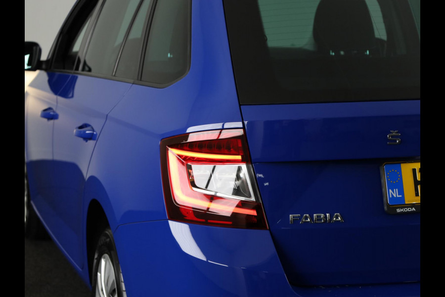 Škoda Fabia Combi 1.0 TSI Ambition 95 pk | Navigatie | Parkeersensoren (achter) | Cruise control | Autom. airco | Apple carplay / Android auto |