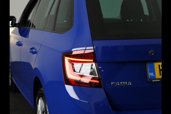 Škoda Fabia Combi 1.0 TSI Ambition 95 pk | Navigatie | Parkeersensoren (achter) | Cruise control | Autom. airco | Apple carplay / Android auto |