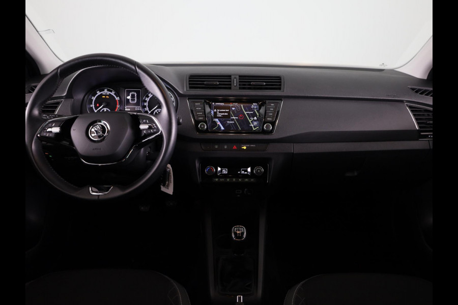 Škoda Fabia Combi 1.0 TSI Ambition 95 pk | Navigatie | Parkeersensoren (achter) | Cruise control | Autom. airco | Apple carplay / Android auto |