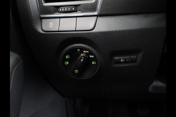 Škoda Fabia Combi 1.0 TSI Ambition 95 pk | Navigatie | Parkeersensoren (achter) | Cruise control | Autom. airco | Apple carplay / Android auto |