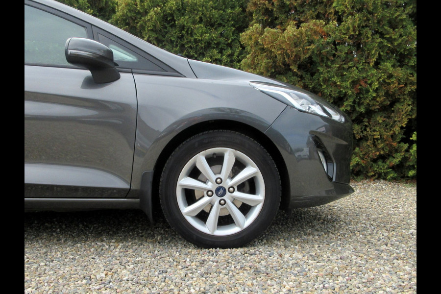 Ford Fiesta 1.1 5-drs * Navi * Cruise Control *