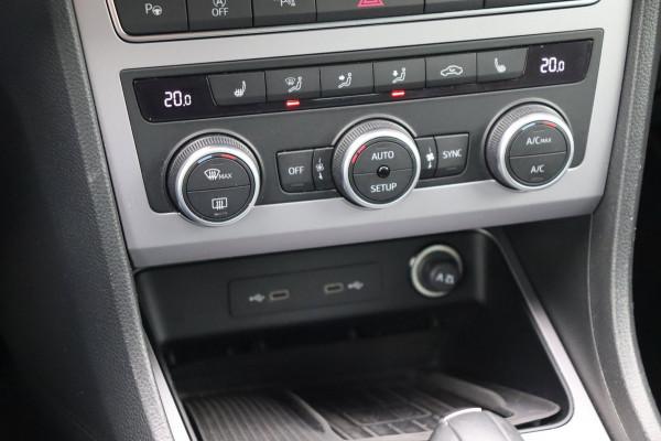 Seat Ateca 1.5 TSI FR Business Intense Org.NL el.stoel+mem+vw stuurverw. parkeerhulp el.klep camera's