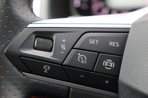 Seat Ateca 1.5 TSI FR Business Intense Org.NL el.stoel+mem+vw stuurverw. parkeerhulp el.klep camera's