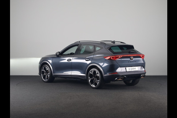 CUPRA Formentor 1.4 TSI e-Hybrid e-Hybrid Business 204 pk Automaat| Navigatie | Trekhaak (uitklapbaar) | Parkeersensoren (Park assist) | Achteruitrijcamera | Stoelverwarming |