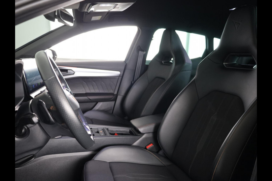 CUPRA Formentor 1.4 TSI e-Hybrid e-Hybrid Business 204 pk Automaat| Navigatie | Trekhaak (uitklapbaar) | Parkeersensoren (Park assist) | Achteruitrijcamera | Stoelverwarming |