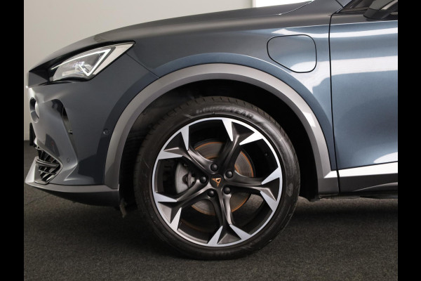 CUPRA Formentor 1.4 TSI e-Hybrid e-Hybrid Business 204 pk Automaat| Navigatie | Trekhaak (uitklapbaar) | Parkeersensoren (Park assist) | Achteruitrijcamera | Stoelverwarming |