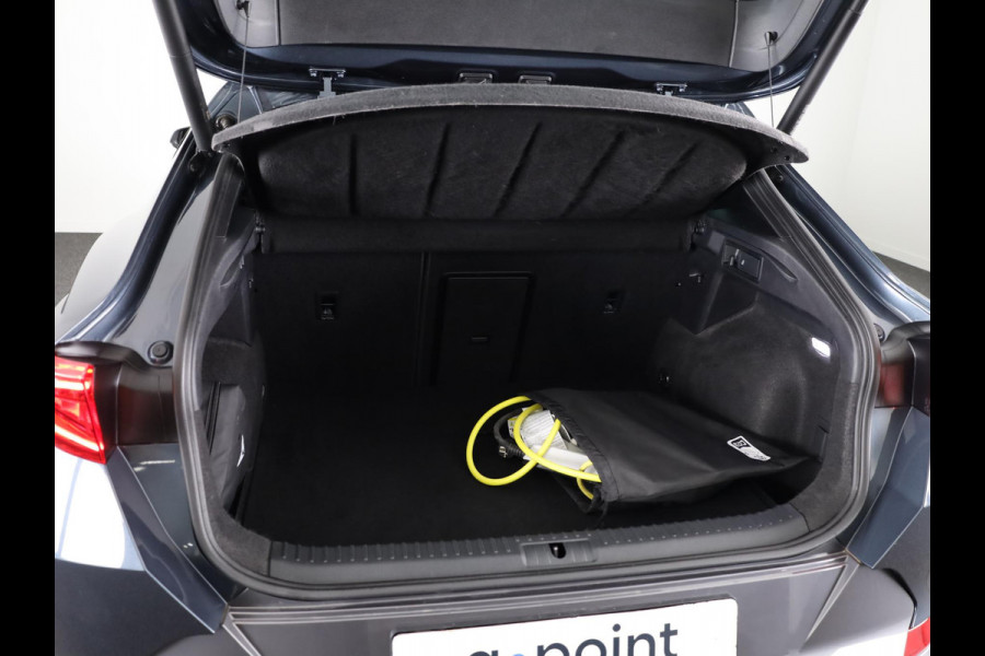 CUPRA Formentor 1.4 TSI e-Hybrid e-Hybrid Business 204 pk Automaat| Navigatie | Trekhaak (uitklapbaar) | Parkeersensoren (Park assist) | Achteruitrijcamera | Stoelverwarming |