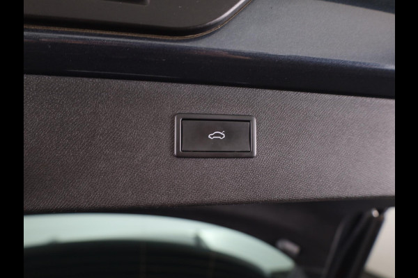 CUPRA Formentor 1.4 TSI e-Hybrid e-Hybrid Business 204 pk Automaat| Navigatie | Trekhaak (uitklapbaar) | Parkeersensoren (Park assist) | Achteruitrijcamera | Stoelverwarming |