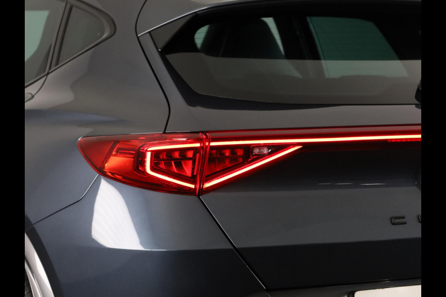 CUPRA Formentor 1.4 TSI e-Hybrid e-Hybrid Business 204 pk Automaat| Navigatie | Trekhaak (uitklapbaar) | Parkeersensoren (Park assist) | Achteruitrijcamera | Stoelverwarming |