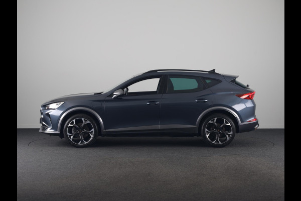 CUPRA Formentor 1.4 TSI e-Hybrid e-Hybrid Business 204 pk Automaat| Navigatie | Trekhaak (uitklapbaar) | Parkeersensoren (Park assist) | Achteruitrijcamera | Stoelverwarming |